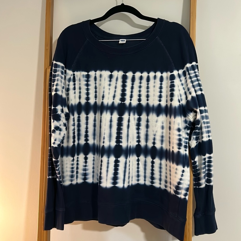 Old navy crew sweatshirt size L